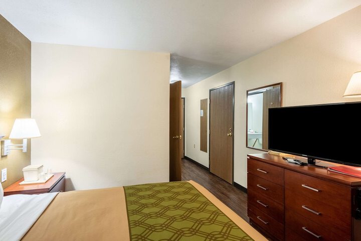 Room 31 of 100