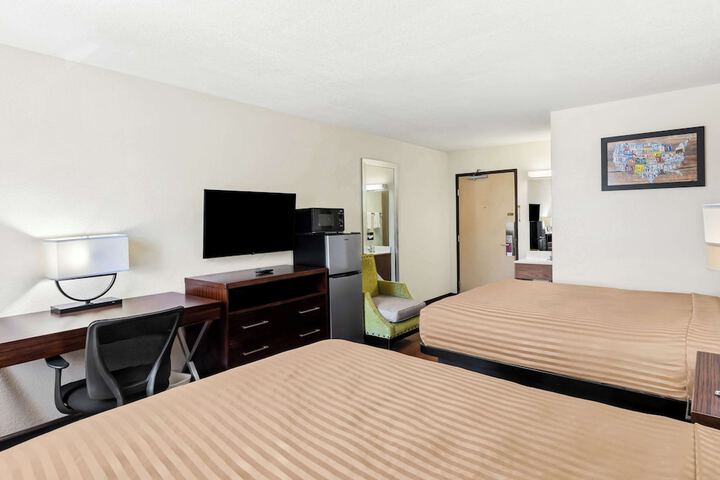 Room 12 of 30