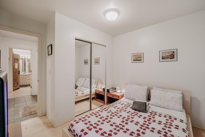Room 11 of 23