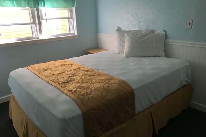 Room 16 of 19