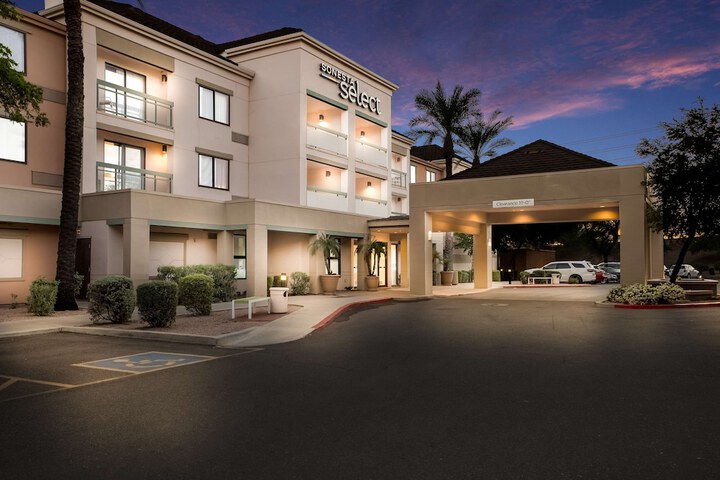 Hotel 4 of 36