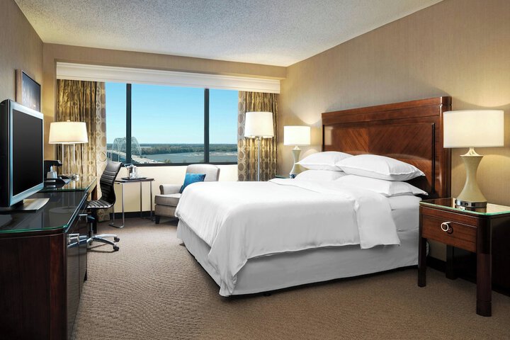 Memphis Riverline Hotel
