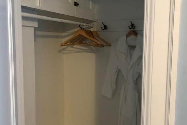 Room 11 of 26
