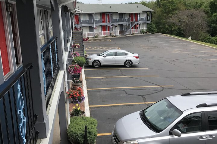 Super 8 by Wyndham Sturbridge
