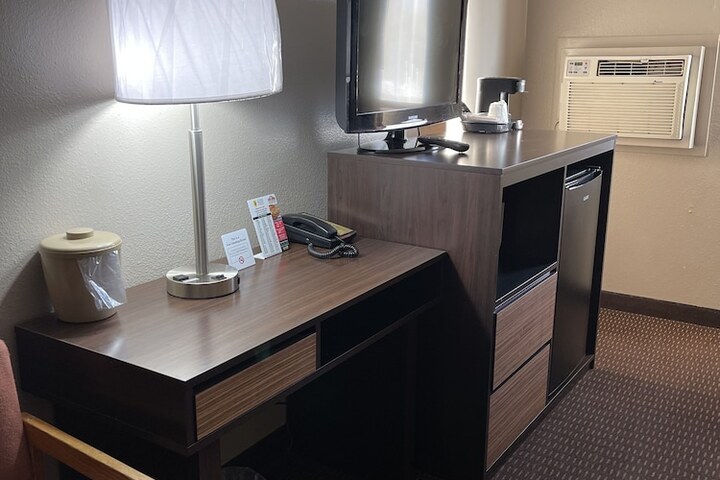 Room 40 of 60