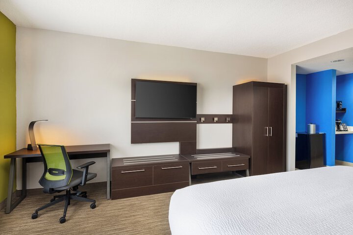 Room 25 of 67