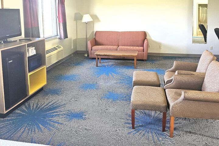 Room 12 of 60