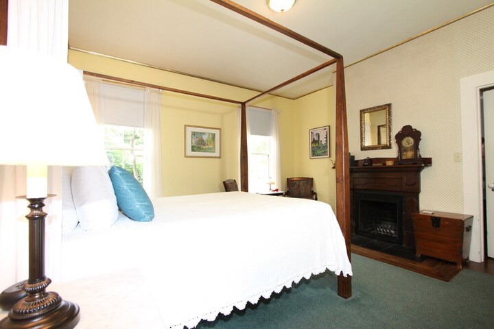 Joshua Grindle Inn