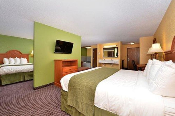 Quality Inn & Suites Grinnell near University