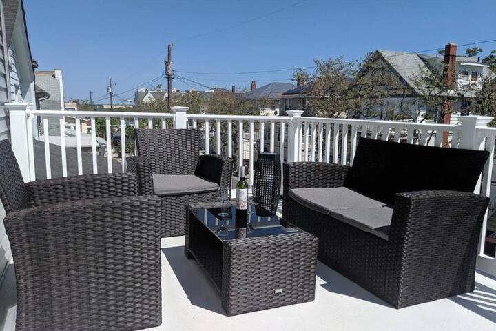 Lux 3 Bd - Perfect & Parking & Massive Patio