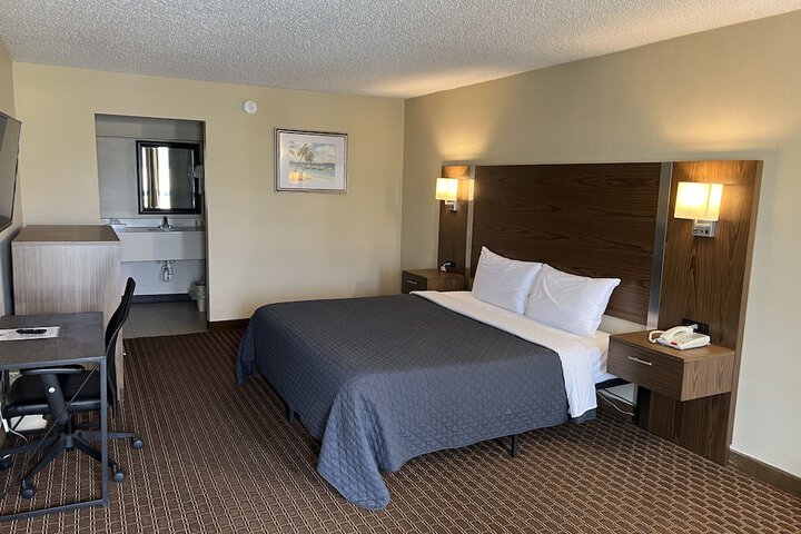Room 22 of 39