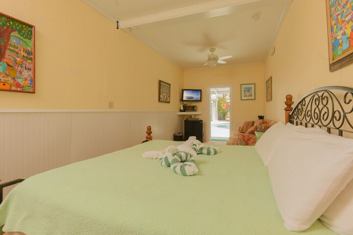 Room 42 of 77