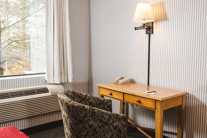 Room 17 of 51