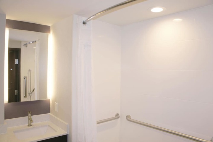 Room 43 of 81