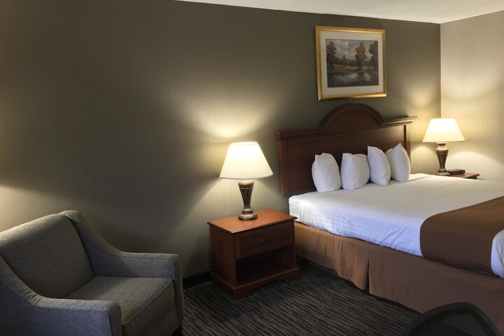 Room 12 of 27