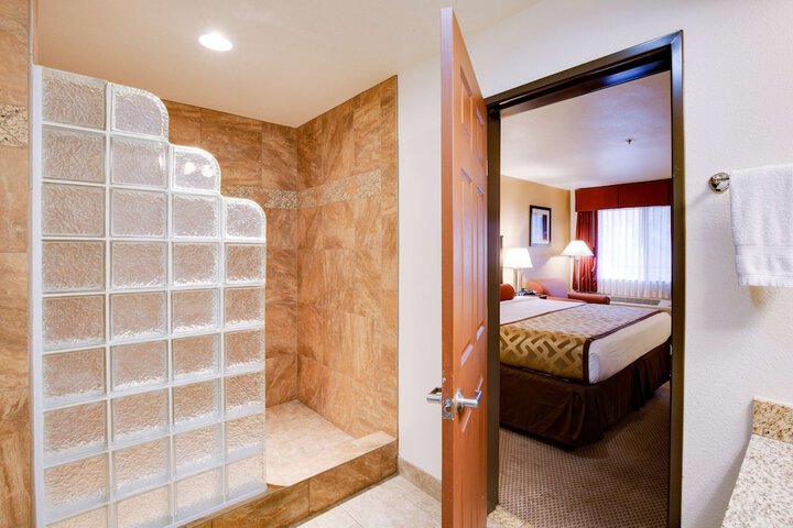 Room 9 of 26