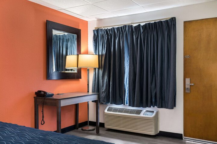 Room 29 of 63
