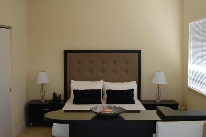Room 82 of 128
