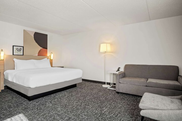 Spark by Hilton Stevensville