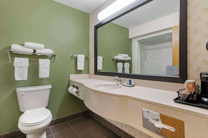 Room 20 of 32