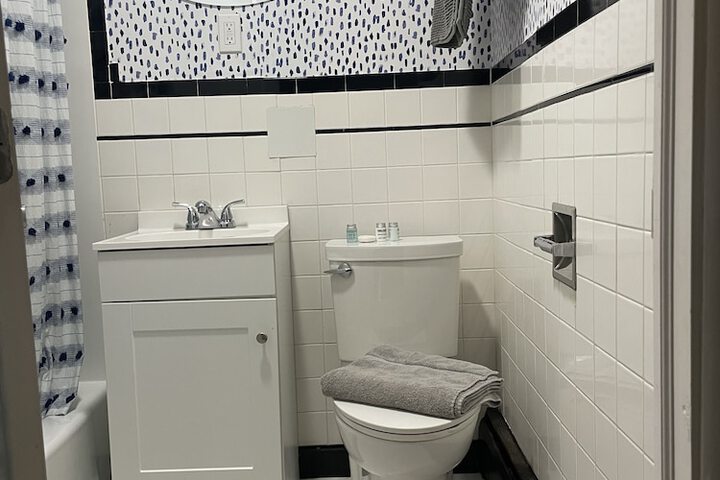 Room 18 of 32