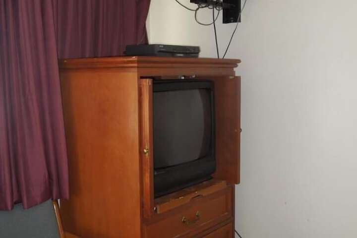 Room 17 of 30