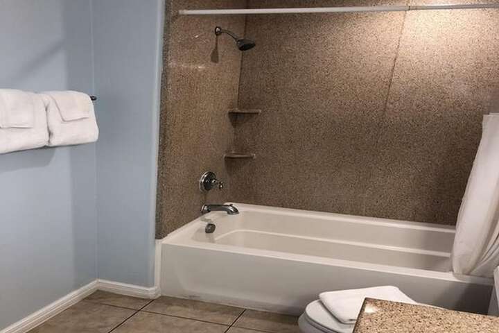 Beachgate CondoSuites and Oceanfront Resort