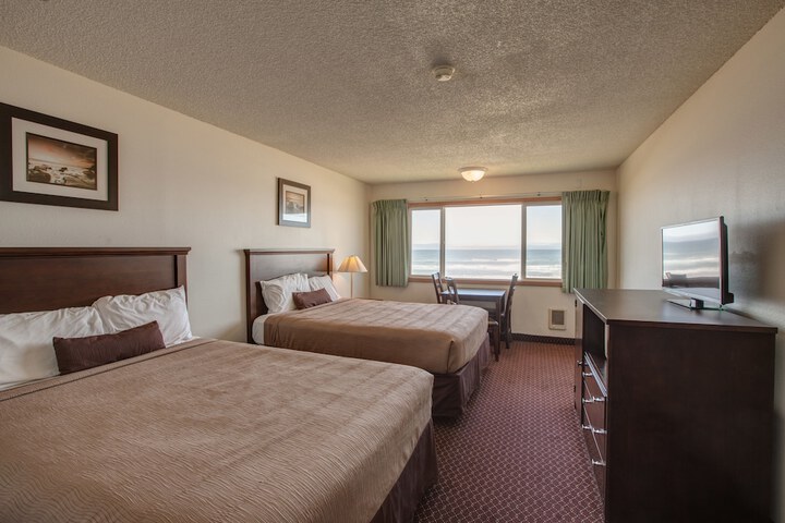 Silver Sands Motel