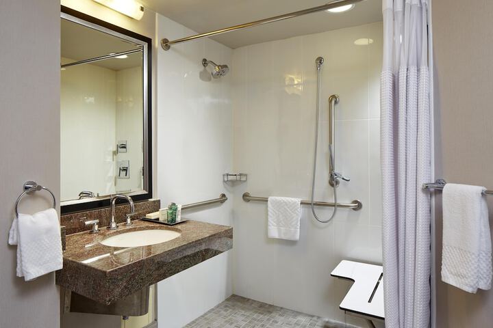 Hilton Long Beach Hotel