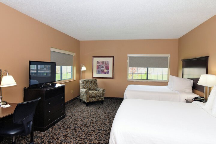 Room 12 of 118