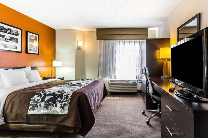 Room 37 of 61