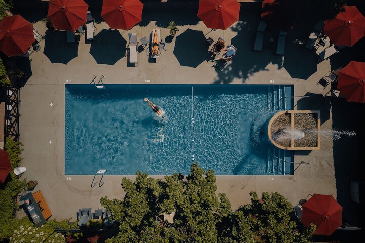 Pool 14 of 76