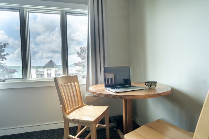 Room 12 of 37