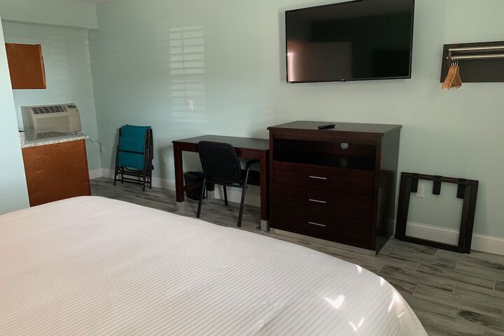 Room 36 of 43