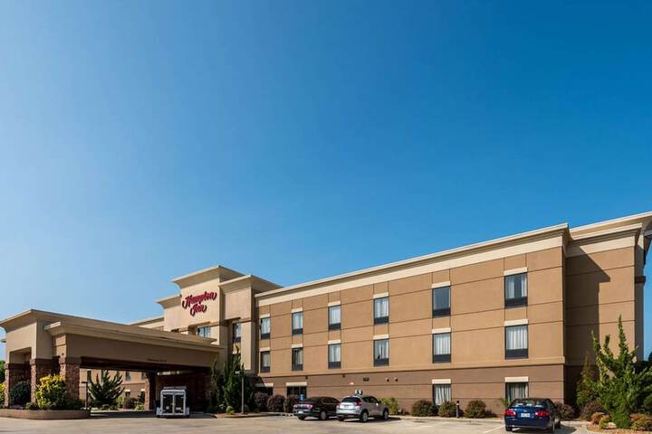Hotel 3 of 68