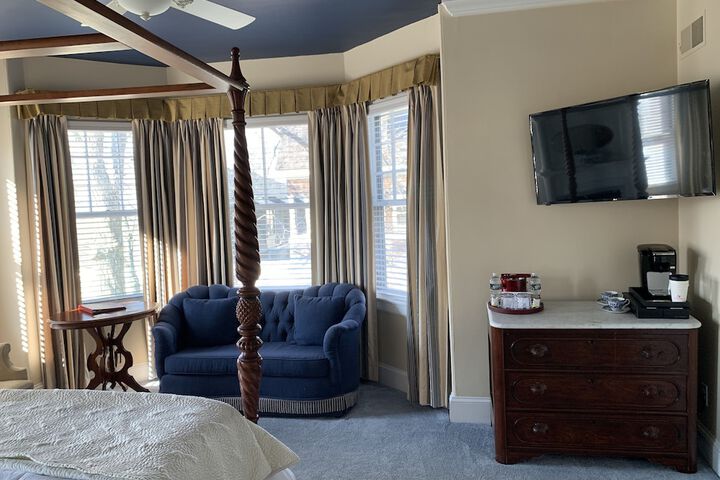 Room 121 of 169