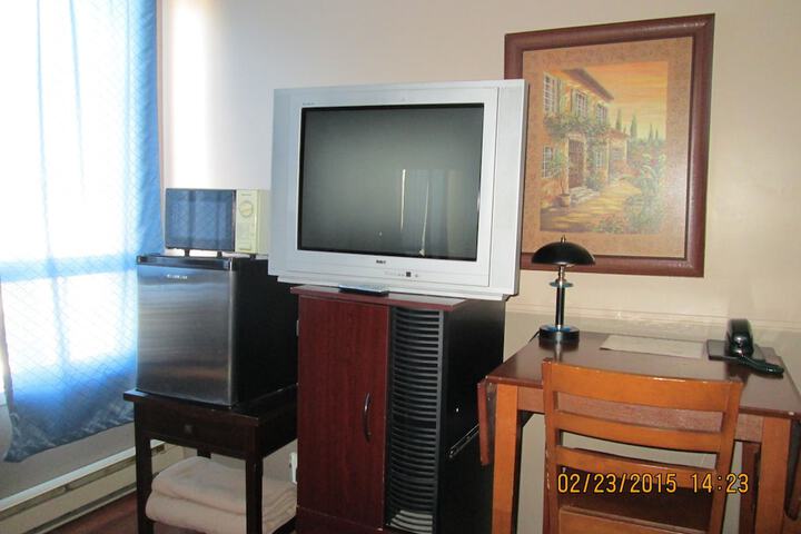 Room 4 of 22