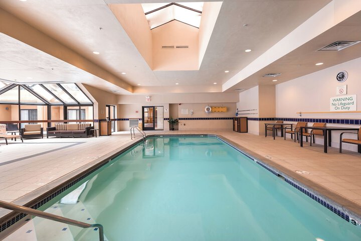 Courtyard by Marriott Toledo Airport Holland