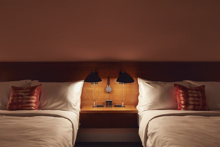 Room 10 of 21