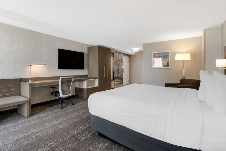 Room 11 of 39