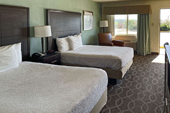 Quality Inn Clinton North