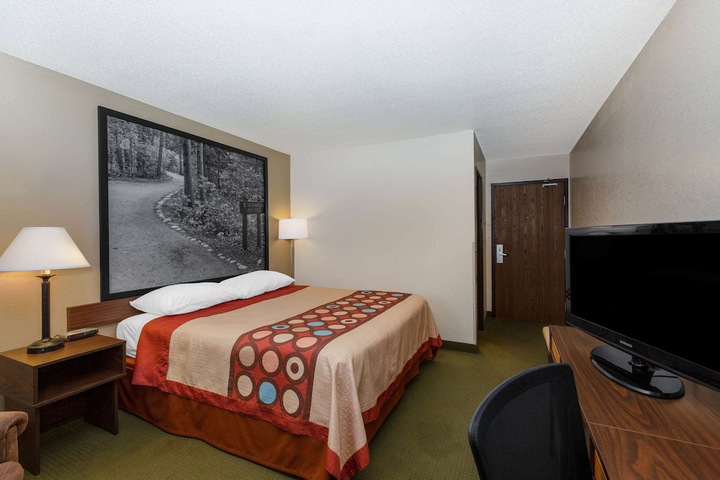 Room 30 of 36
