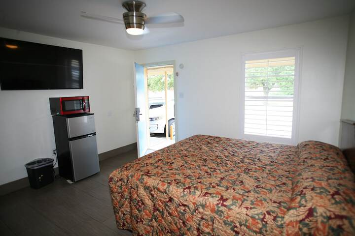 Room 16 of 31
