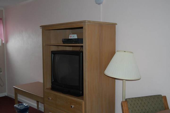 Room 23 of 29