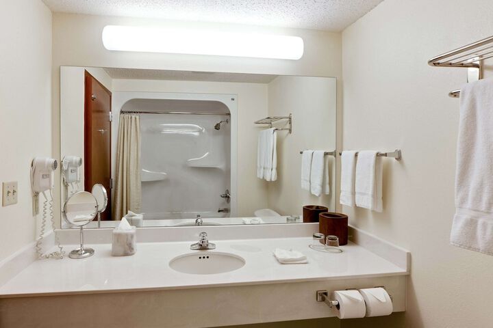 Room 13 of 22