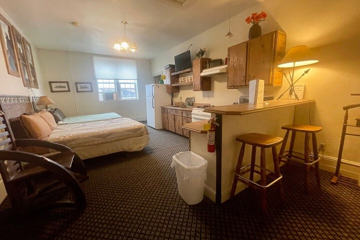 Room 27 of 75