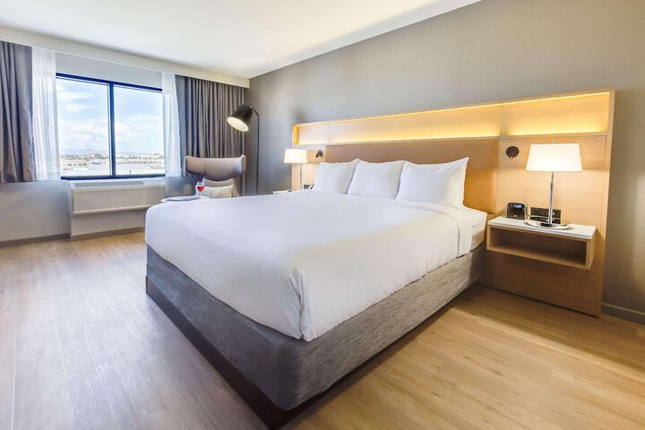 Room 10 of 33