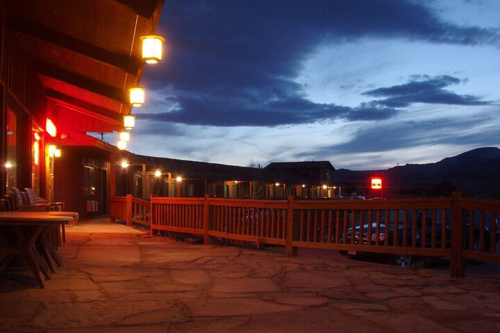The Rim Rock Inn