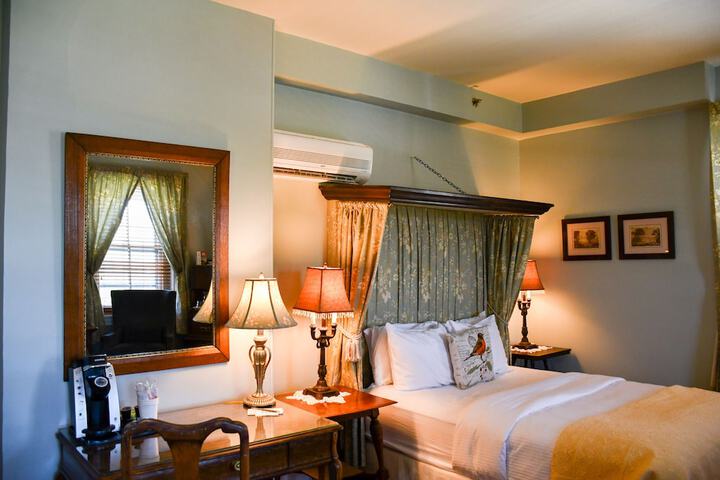 Room 21 of 56