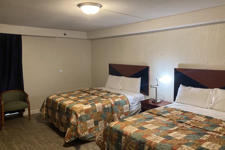 Room 18 of 29